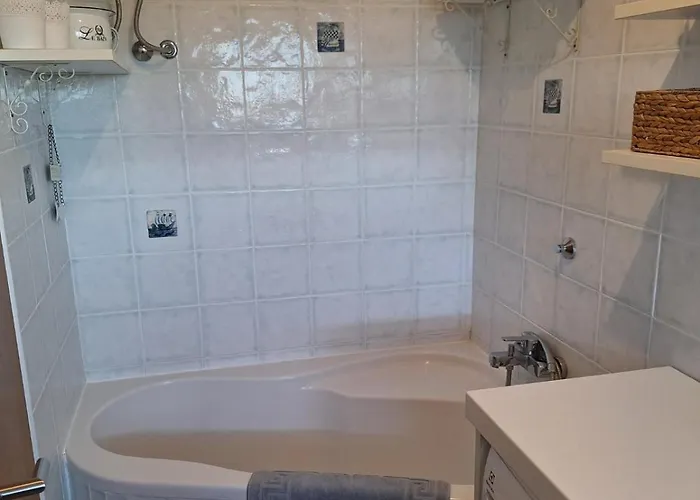 Postcard View * Pula