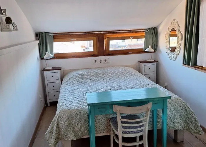 Postcard View Apartment *