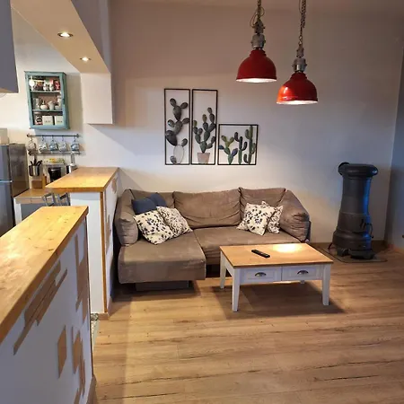 Postcard View * Pola